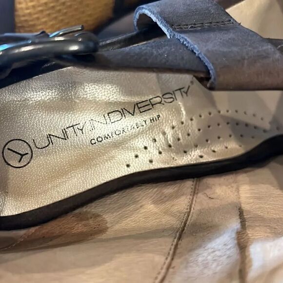 Unity in Diversity Silene sandal, size 5.5! - Picture 8 of 8